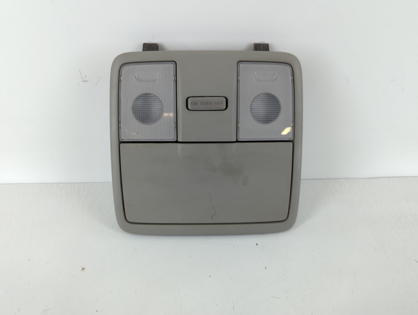 2014-2018 Kia Forte Overhead Roof Console 1111183 - Oemusedautoparts1.com