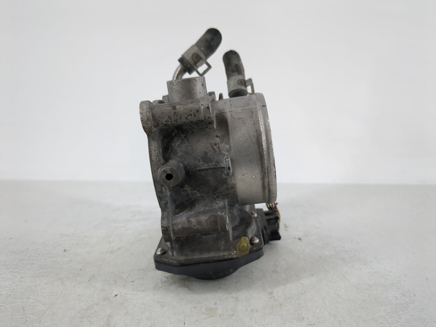2014-2018 Kia Forte Throttle Body P/N:35100-2E000 Fits Fits 2011 2012 2013 2014 2015 2016 2017 2018 2019 2020 2021 OEM Used 
