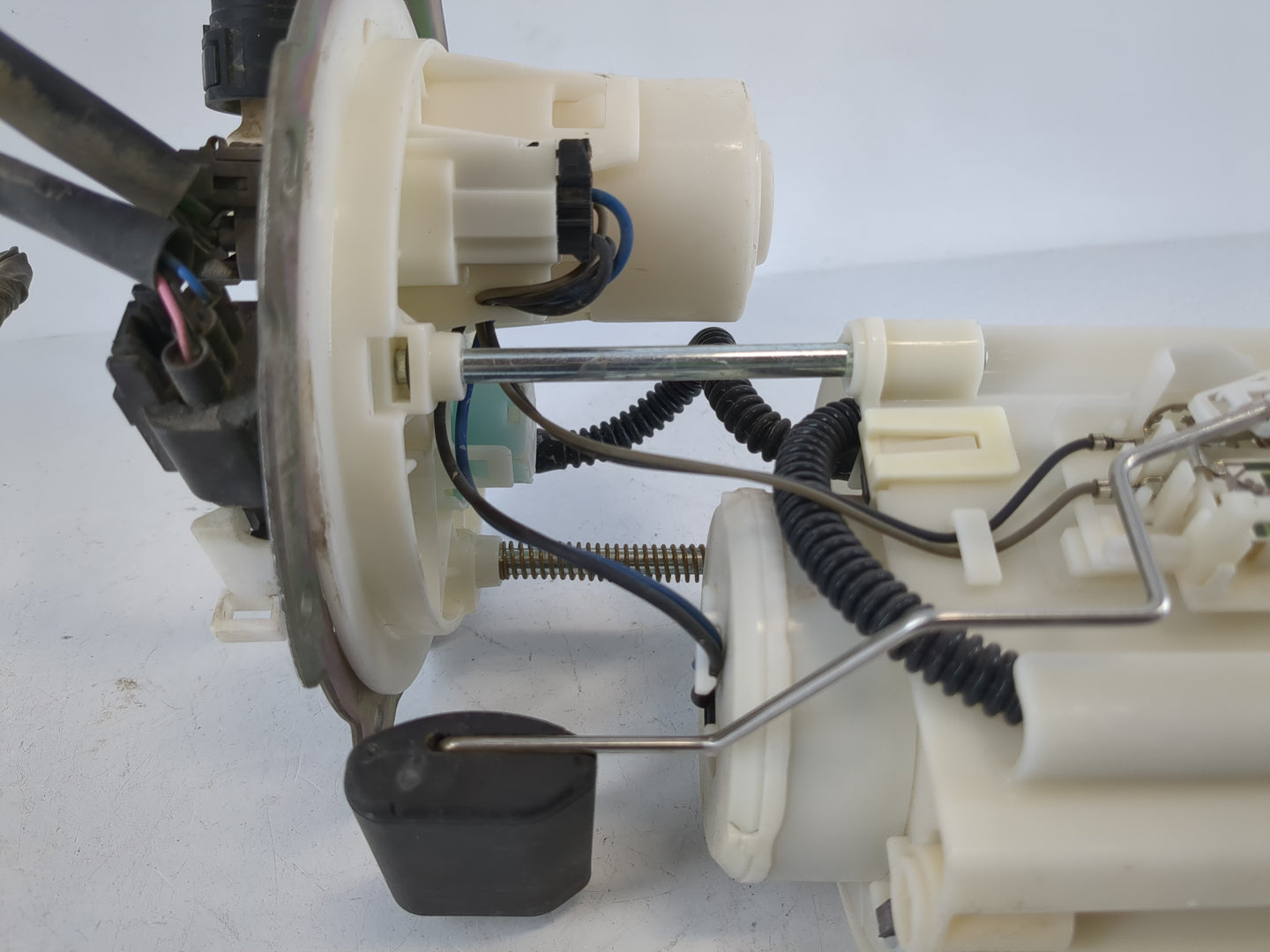 2014-2016 Kia Forte Electrical Gas Fuel Pump Assembly - Oemusedautoparts1.com