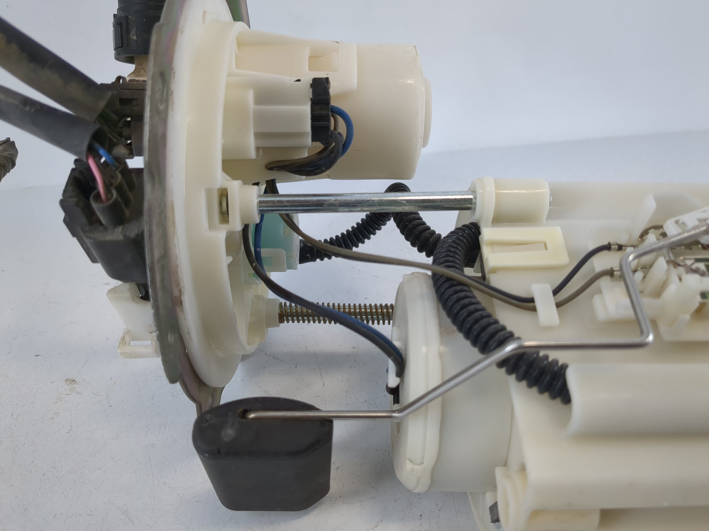 2014-2016 Kia Forte Electrical Gas Fuel Pump Assembly - Oemusedautoparts1.com