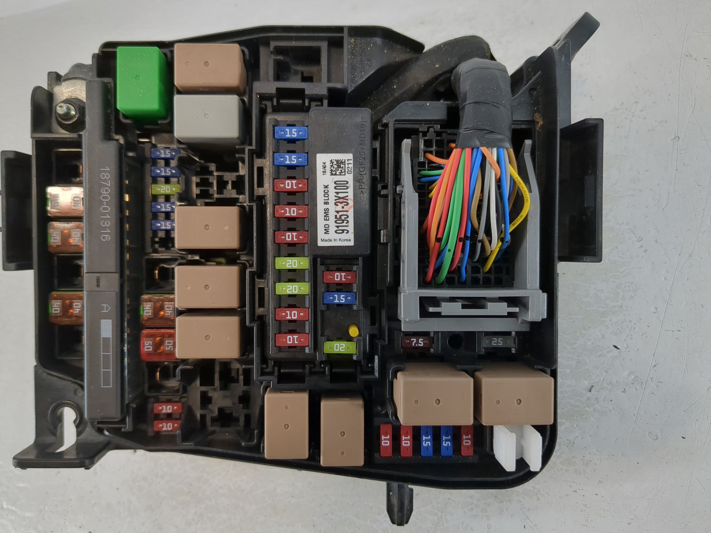 2014-2016 Kia Forte Fusebox Fuse Box Panel Relay Module P/N:91207 A7162 Fits Fits 2014 2015 2016 OEM Used Auto Parts - Oemus