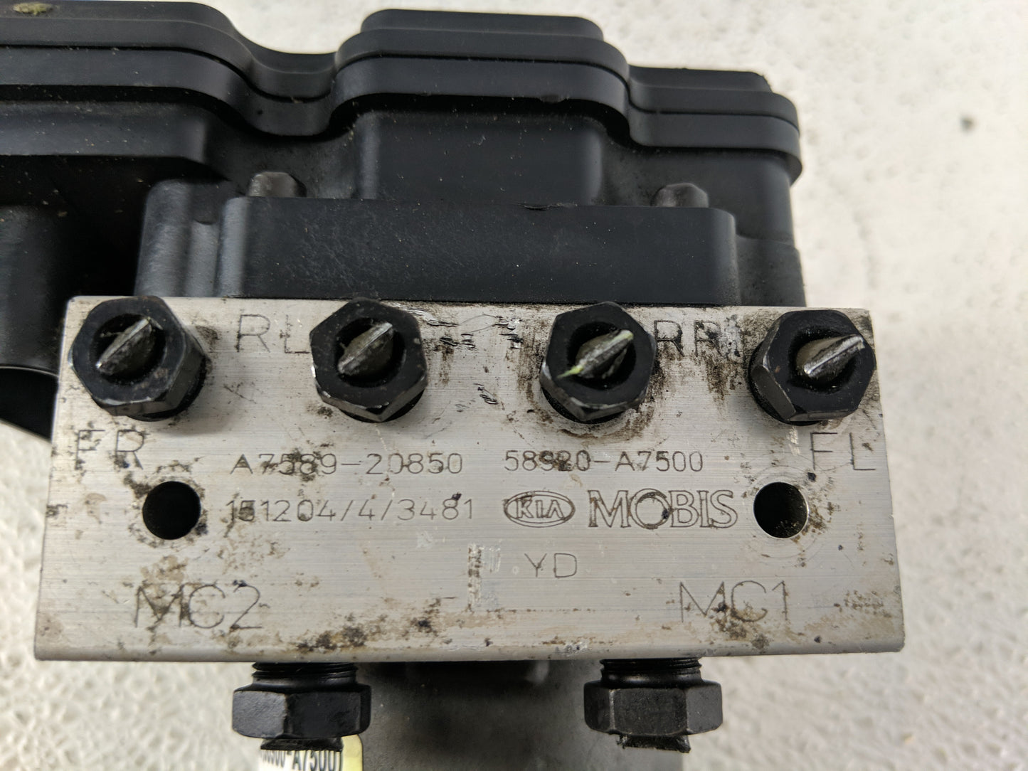 2014-2016 Kia Forte ABS Pump Control Module Replacement P/N:A7589-20850 58920-A7500 Fits Fits 2014 2015 2016 OEM Used Auto P