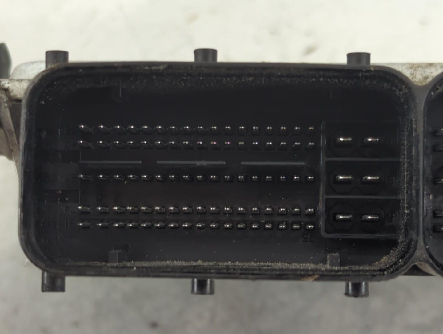 2016 Kia Forte PCM Engine Control Computer ECU ECM PCU OEM P/N:39107-2EXB2 39106-2EXB2 Fits OEM Used Auto Parts - Oemusedaut