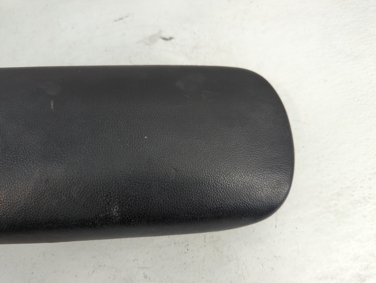 2016 Kia Forte Center Console Armrest Cover Lid Fits OEM Used Auto Parts - Oemusedautoparts1.com