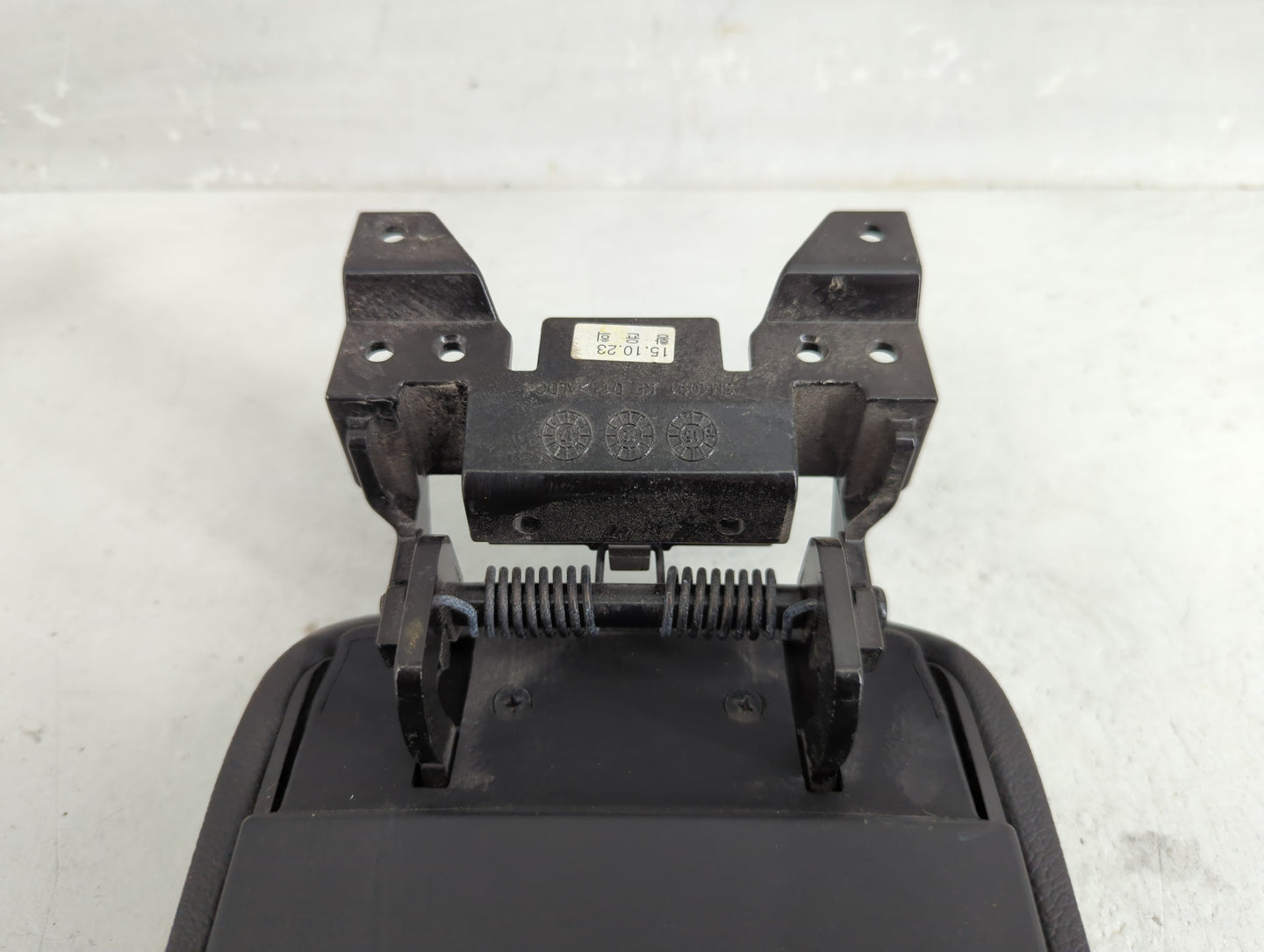 2016 Kia Forte Center Console Armrest Cover Lid Fits OEM Used Auto Parts - Oemusedautoparts1.com