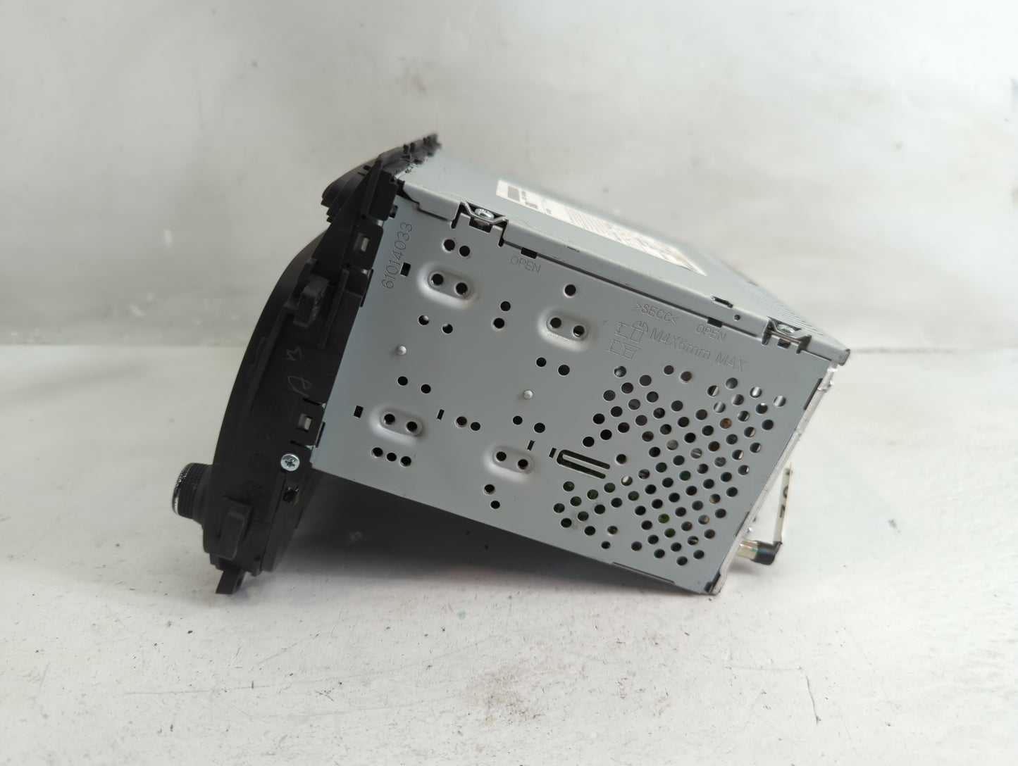 2015-2016 Kia Forte Radio AM FM Cd Player Receiver Replacement P/N:96180-A7890WK Fits Fits 2015 2016 OEM Used Auto Parts - O