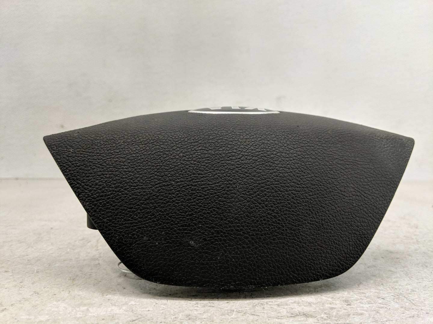 2014-2016 Kia Forte Air Bag Driver Left Steering Wheel Mounted Fits Fits 2014 2015 2016 OEM Used Auto Parts - Oemusedautopar