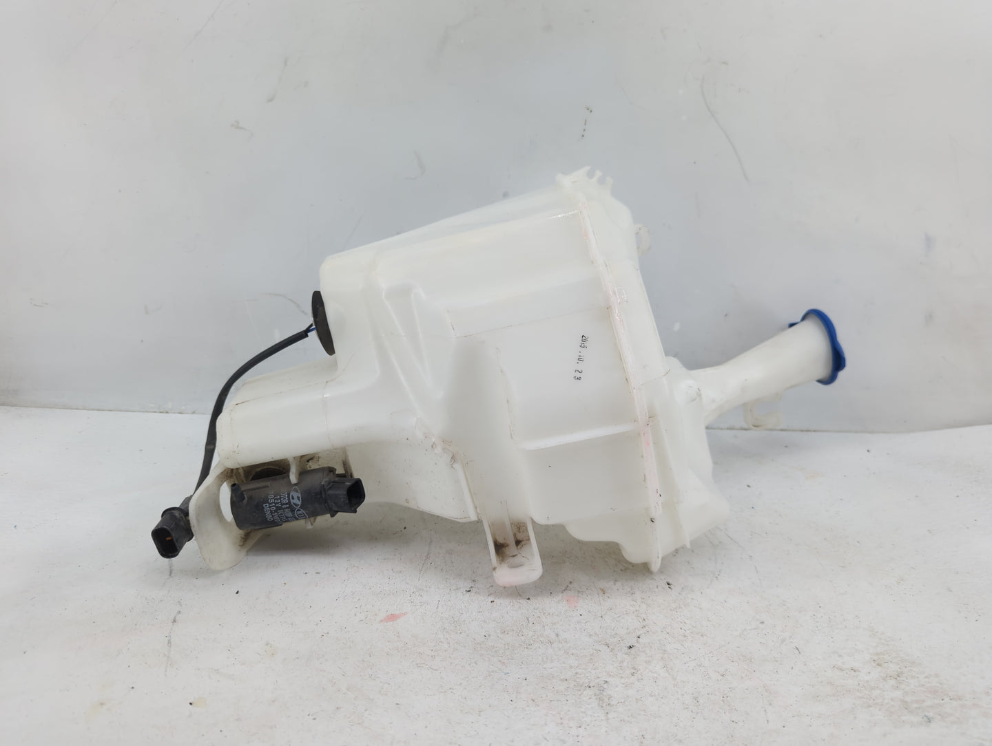 2014-2016 Kia Forte Windshield Washer Fluid Reservoir Bottle Oem - Oemusedautoparts1.com
