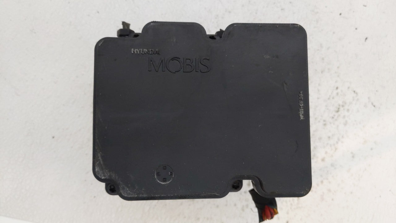 2014-2016 Kia Forte ABS Pump Control Module Replacement P/N:58900-A7200 Fits Fits 2014 2015 2016 OEM Used Auto Parts - Oemus