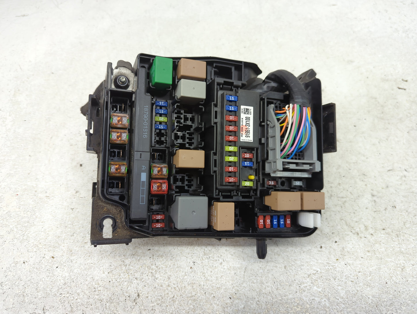 2014-2016 Kia Forte Fusebox Fuse Box Panel Relay Module P/N:91950-A7711 91950-3X510 Fits Fits 2014 2015 2016 OEM Used Auto P