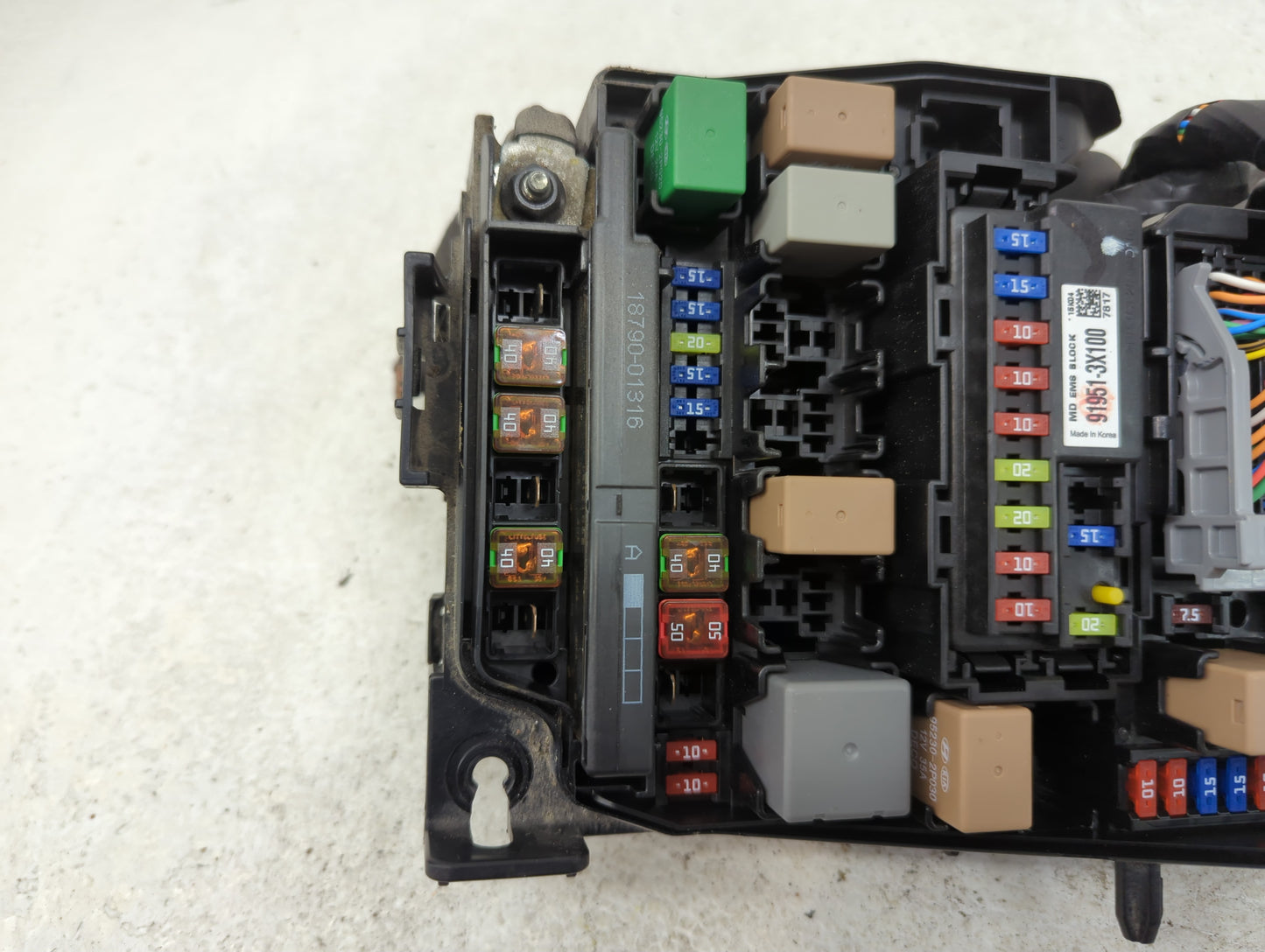 2014-2016 Kia Forte Fusebox Fuse Box Panel Relay Module P/N:91950-A7711 Fits Fits 2014 2015 2016 OEM Used Auto Parts - Oemus