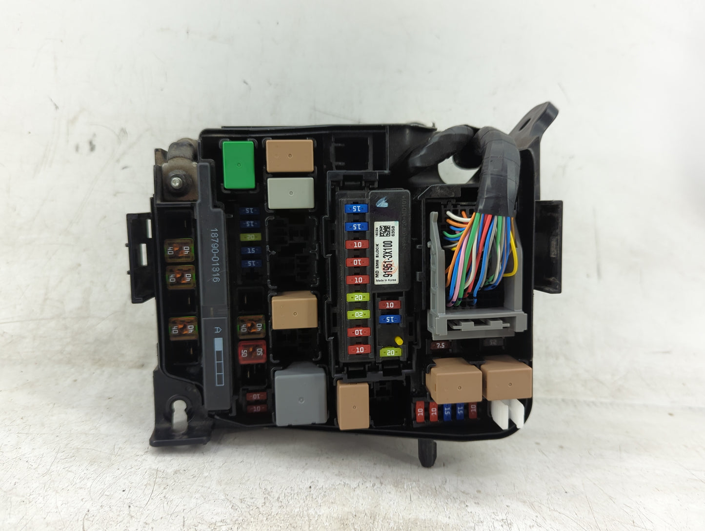 2014-2016 Kia Forte Fusebox Fuse Box Panel Relay Module P/N:91209-A7202 Fits Fits 2014 2015 2016 OEM Used Auto Parts - Oemus