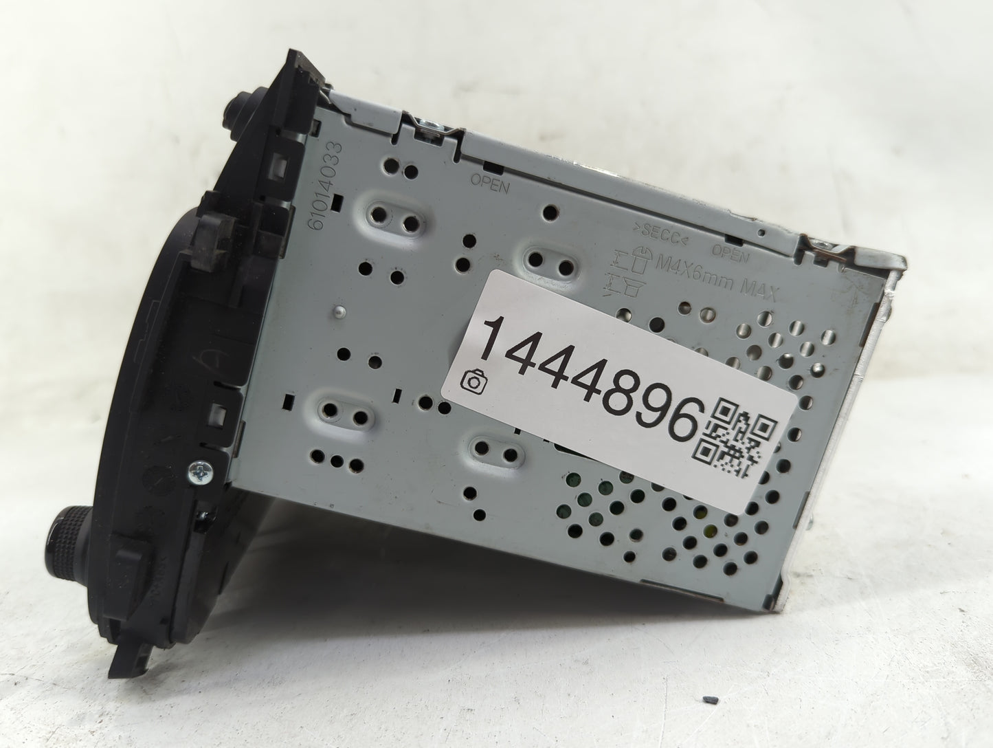 2014-2016 Kia Forte Radio AM FM Cd Player Receiver Replacement P/N:96160-A7401WK 96160A7401WK Fits Fits 2014 2015 2016 OEM U
