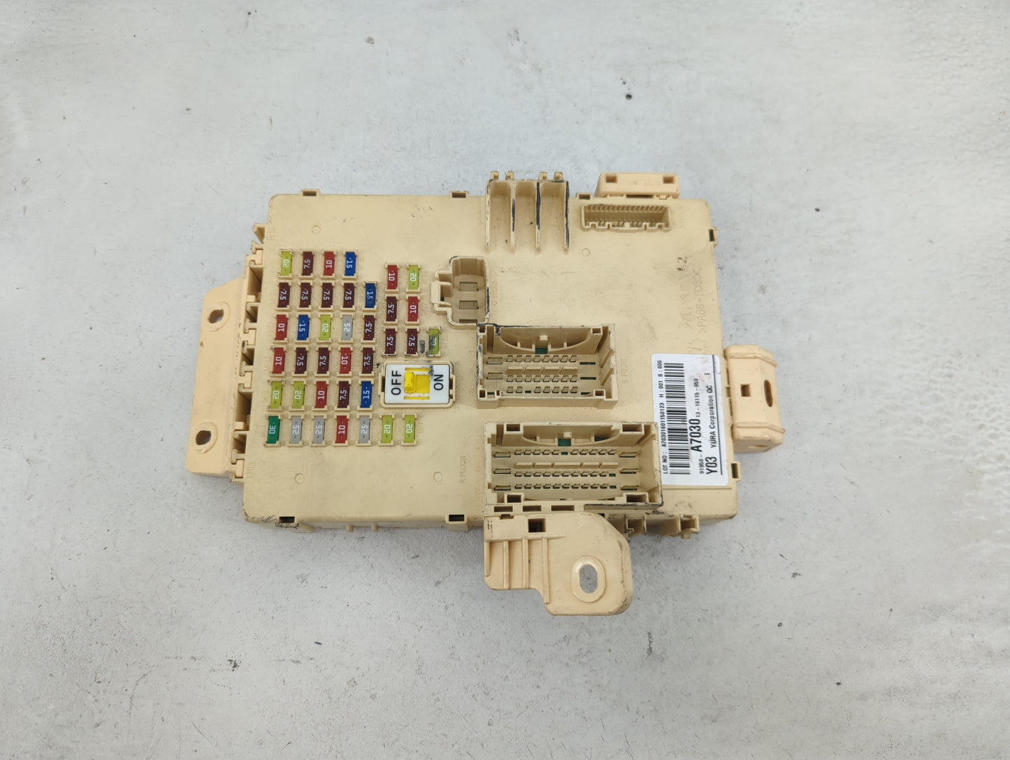 2014-2016 Kia Forte Body Control Module Bcm Inner Cabin Fuse Box - Oemusedautoparts1.com