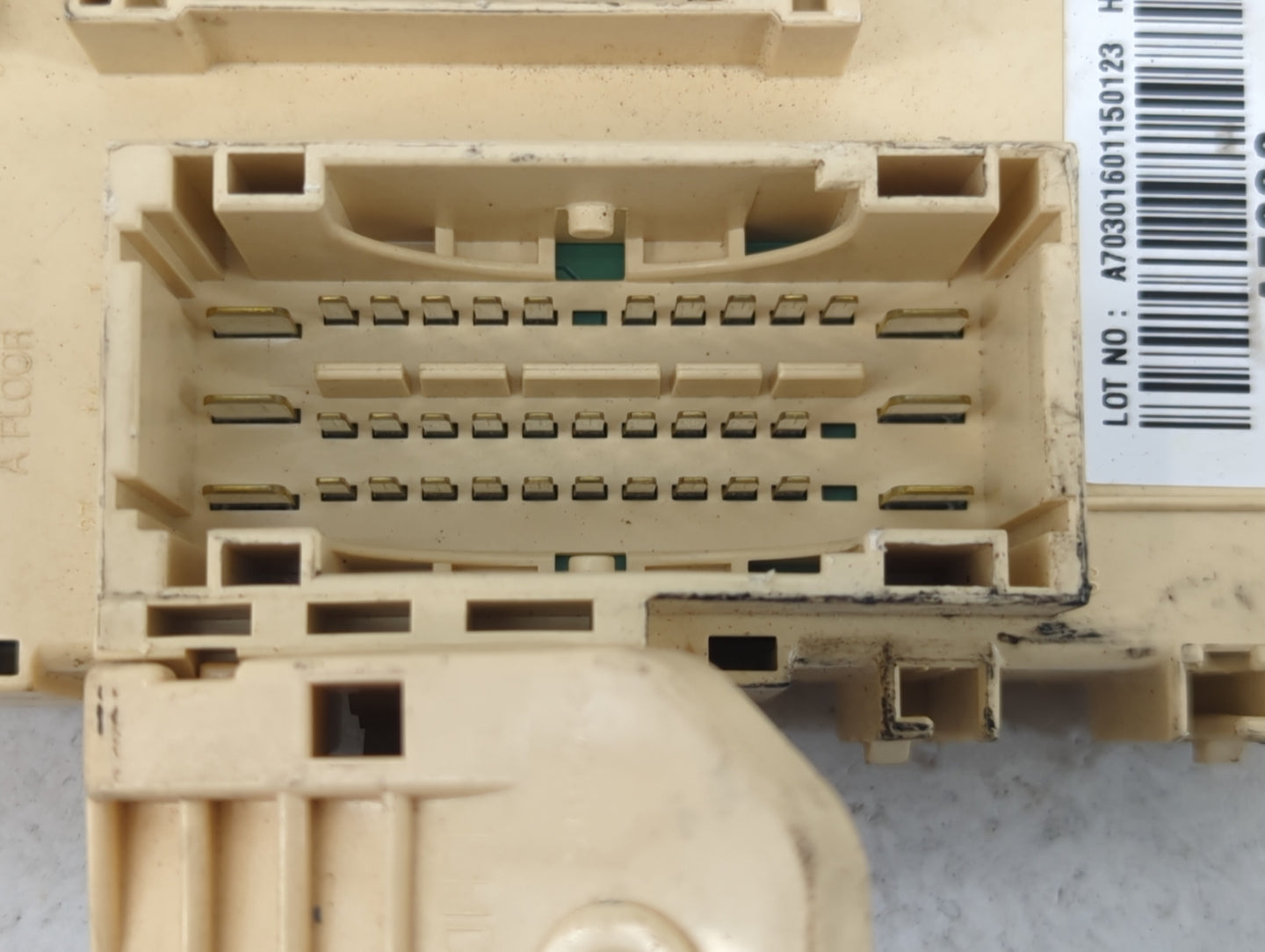 2014-2016 Kia Forte Body Control Module Bcm Inner Cabin Fuse Box - Oemusedautoparts1.com