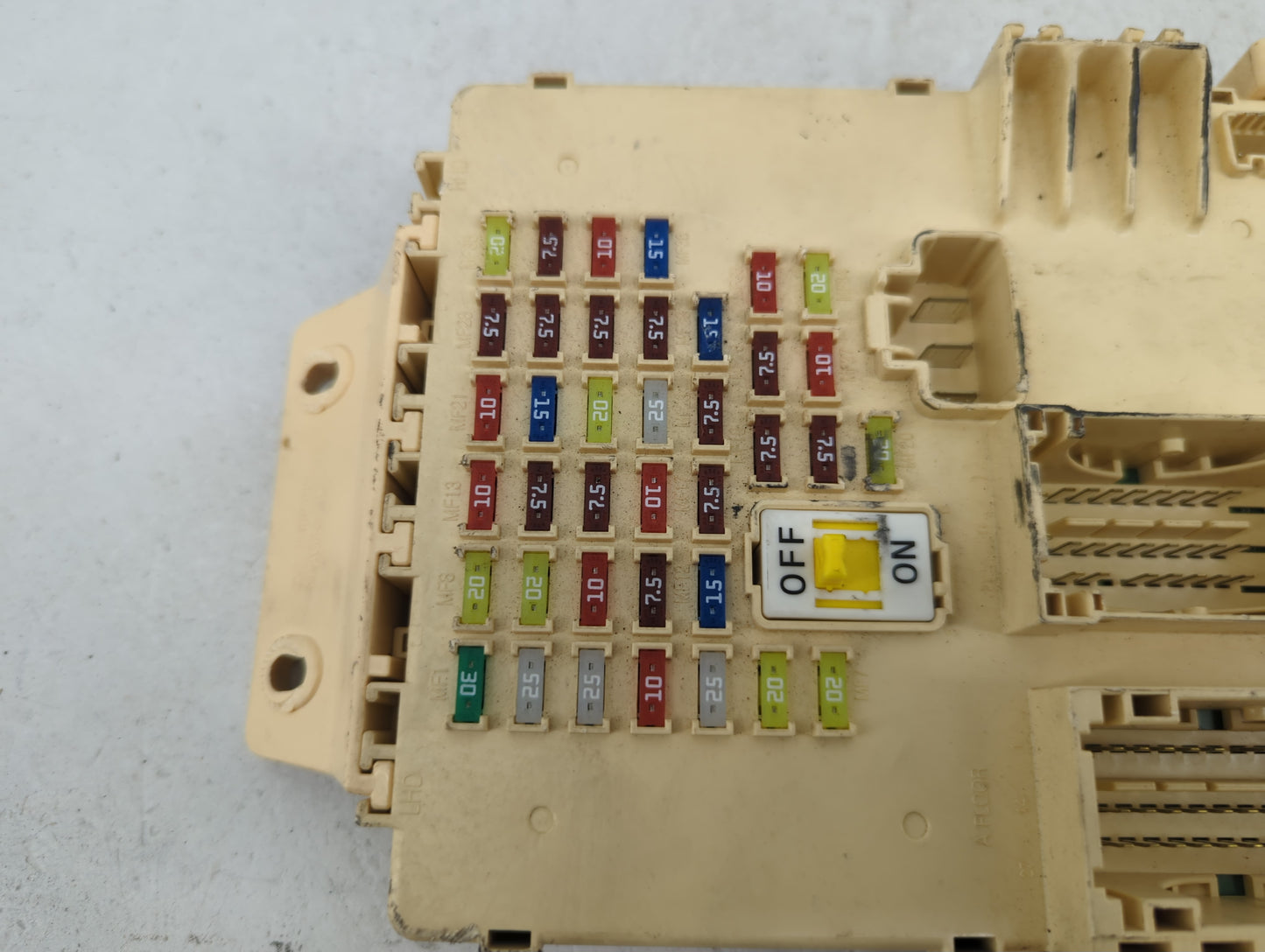 2014-2016 Kia Forte Body Control Module Bcm Inner Cabin Fuse Box - Oemusedautoparts1.com