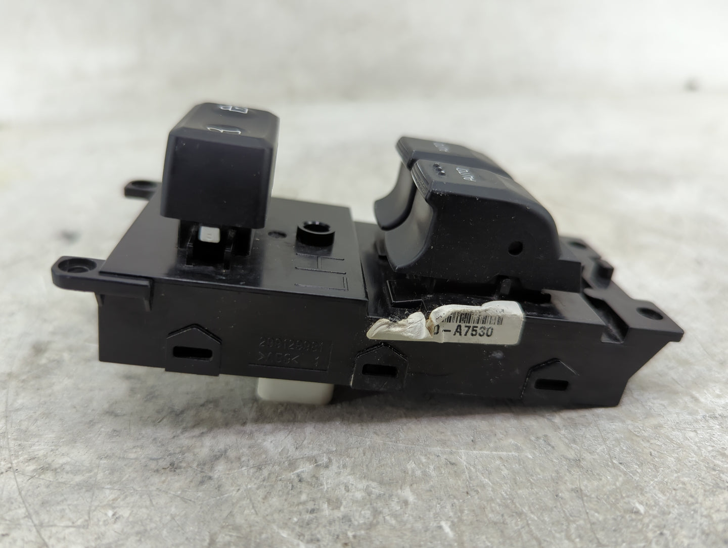2014-2016 Kia Forte Master Power Window Switch Replacement Driver Side Left P/N:299129981 Fits Fits 2014 2015 2016 OEM Used 