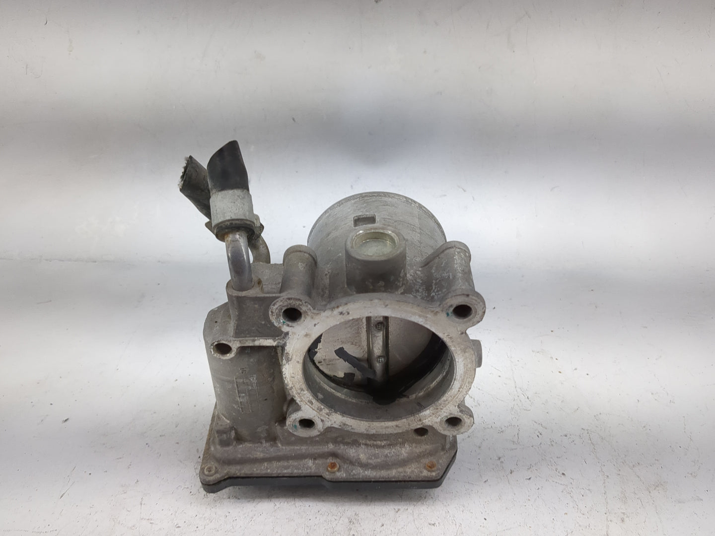 2014-2016 Kia Forte Throttle Body P/N:35100-2E400 Fits Fits 2012 2013 2014 2015 2016 2018 2019 2020 2021 OEM Used Auto Parts