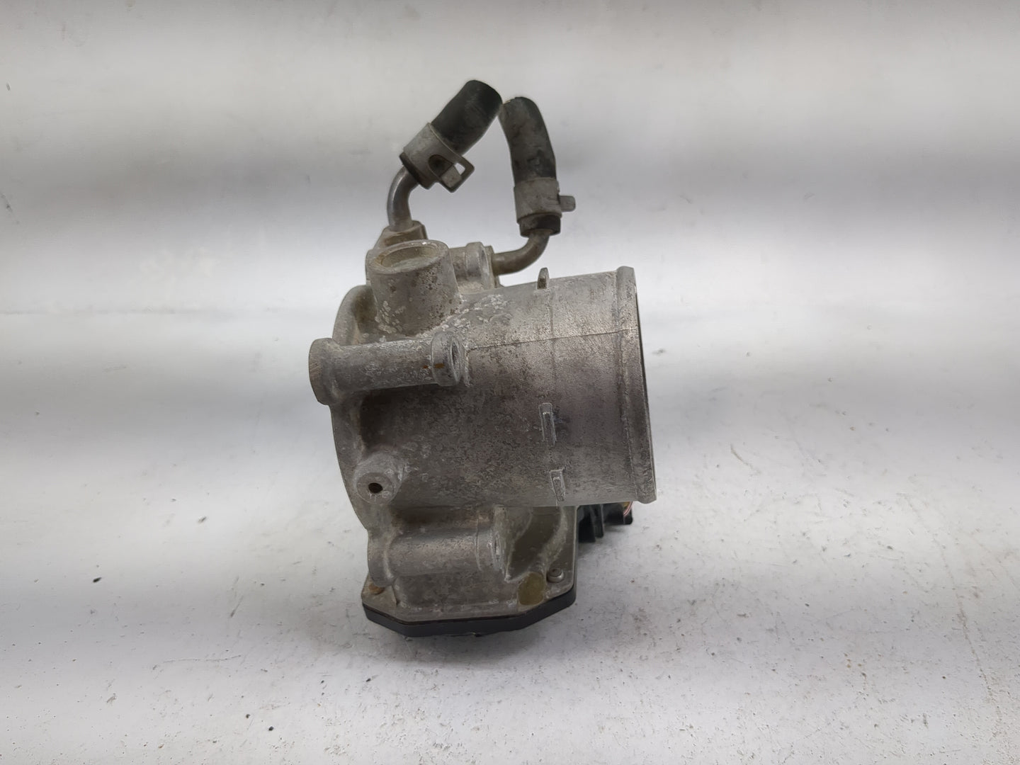 2014-2016 Kia Forte Throttle Body P/N:35100-2E400 Fits Fits 2012 2013 2014 2015 2016 2018 2019 2020 2021 OEM Used Auto Parts