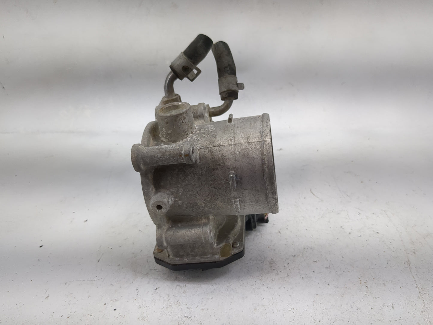 2014-2016 Kia Forte Throttle Body P/N:35100-2E400 Fits Fits 2012 2013 2014 2015 2016 2018 2019 2020 2021 OEM Used Auto Parts
