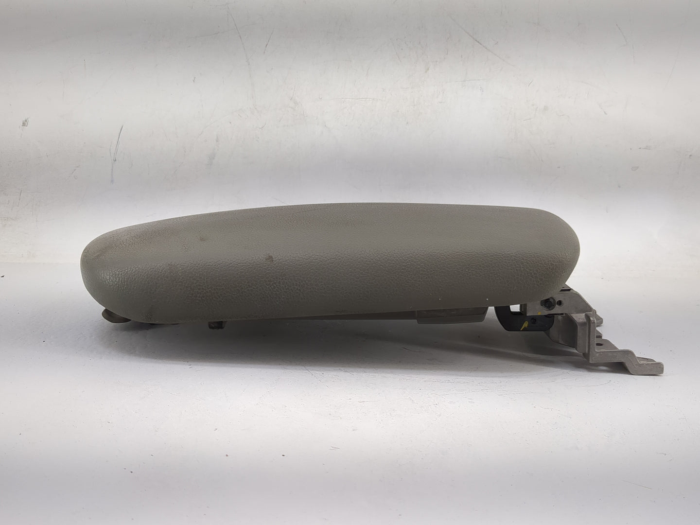 2016 Kia Forte Center Console Armrest Cover Lid Fits OEM Used Auto Parts - Oemusedautoparts1.com