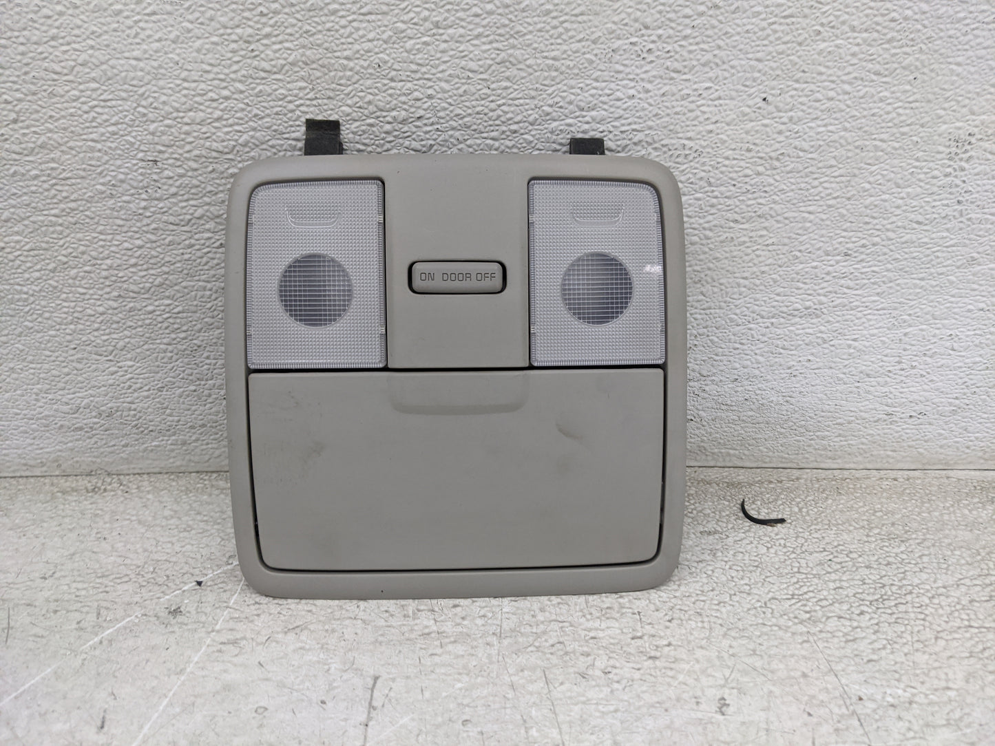 2014-2018 Kia Forte Overhead Roof Console Gray - Oemusedautoparts1.com