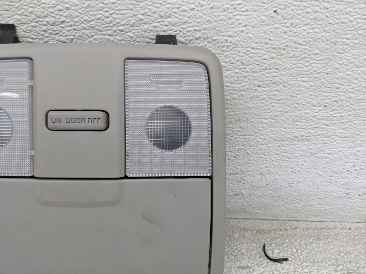2014-2018 Kia Forte Overhead Roof Console Gray - Oemusedautoparts1.com