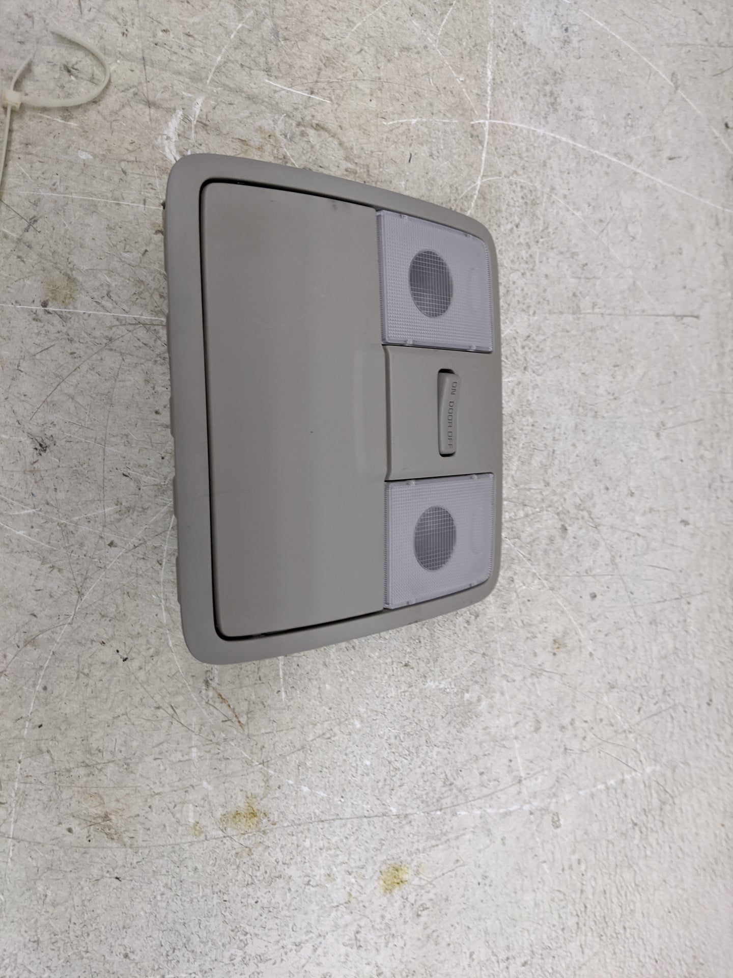 2014-2018 Kia Forte Overhead Roof Console Gray 1482007 - Oemusedautoparts1.com