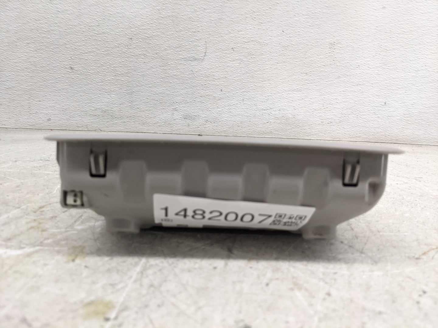 2014-2018 Kia Forte Overhead Roof Console Gray 1482007 - Oemusedautoparts1.com