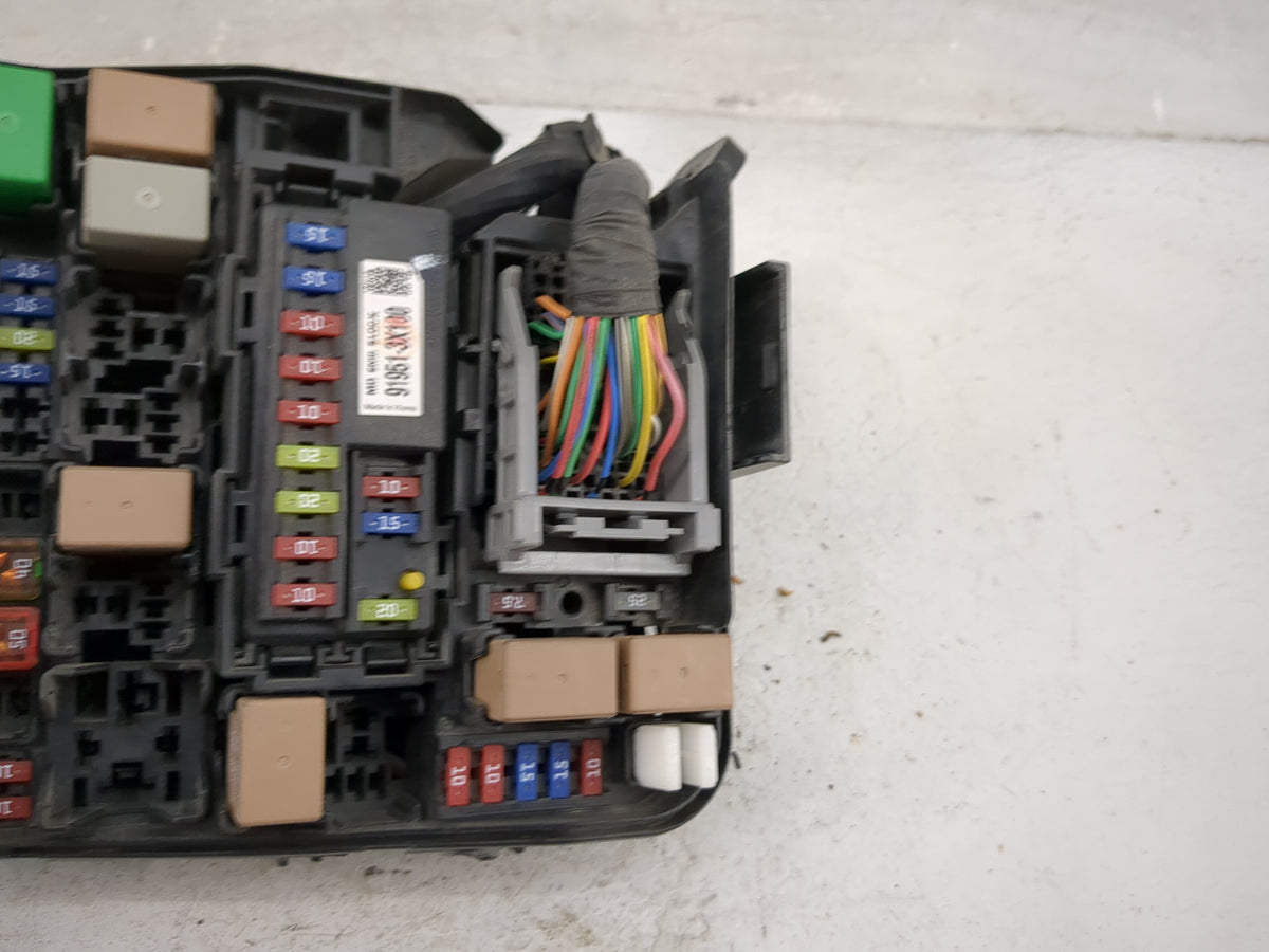 2014-2016 Kia Forte Fusebox Fuse Box Panel Relay Module P/N:91951-3X100 91950-3X510, 18790-01316 Fits Fits 2014 2015 2016 OE