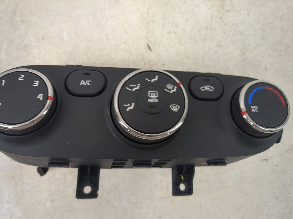 2014-2016 Kia Forte Climate Control Module Temperature AC/Heater Replacement P/N:97250-A7052WK Fits Fits 2014 2015 2016 OEM 