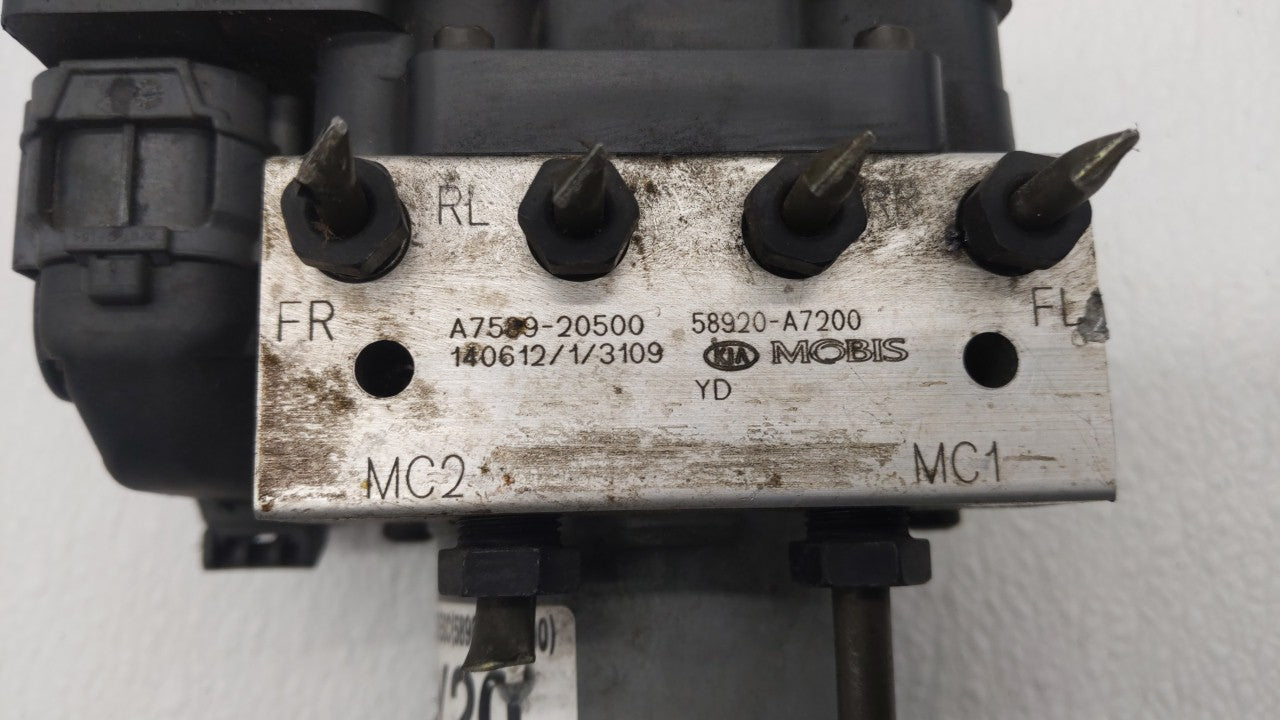 2014-2016 Kia Forte ABS Pump Control Module Replacement P/N:58900-A7200 58920-A7200 Fits Fits 2014 2015 2016 OEM Used Auto P