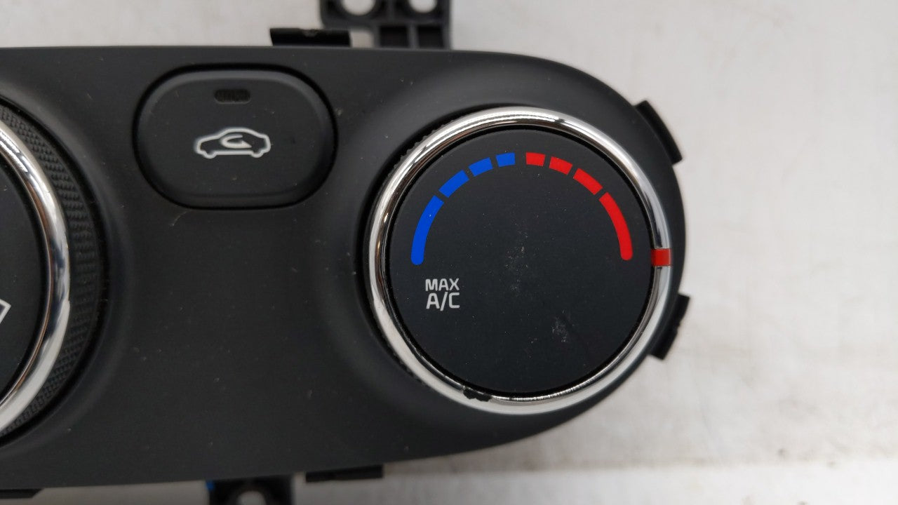 2014-2016 Kia Forte Climate Control Module Temperature AC/Heater Replacement P/N:97250-A7051WK 97250-B0AA0 Fits OEM Used Aut