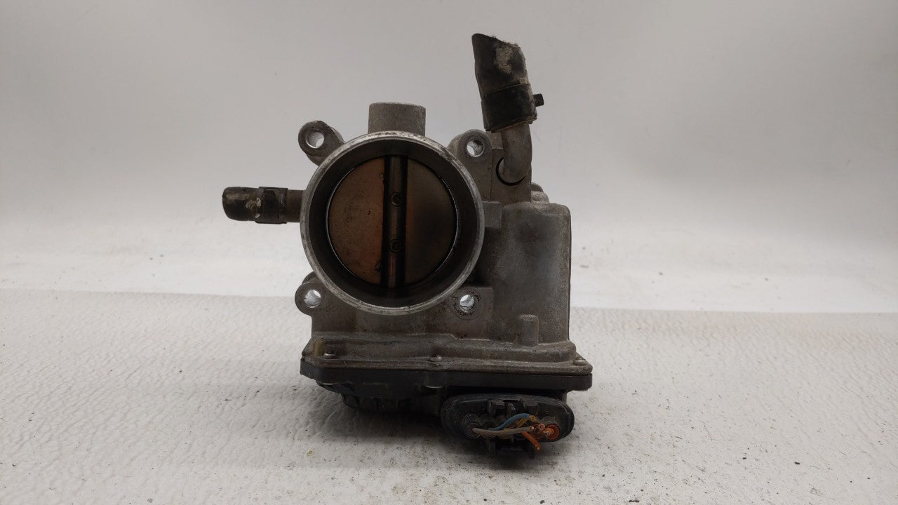 2014-2016 Kia Forte Throttle Body P/N:35100-2B320 Fits Fits 2013 2014 2015 2016 OEM Used Auto Parts - Oemusedautoparts1.com