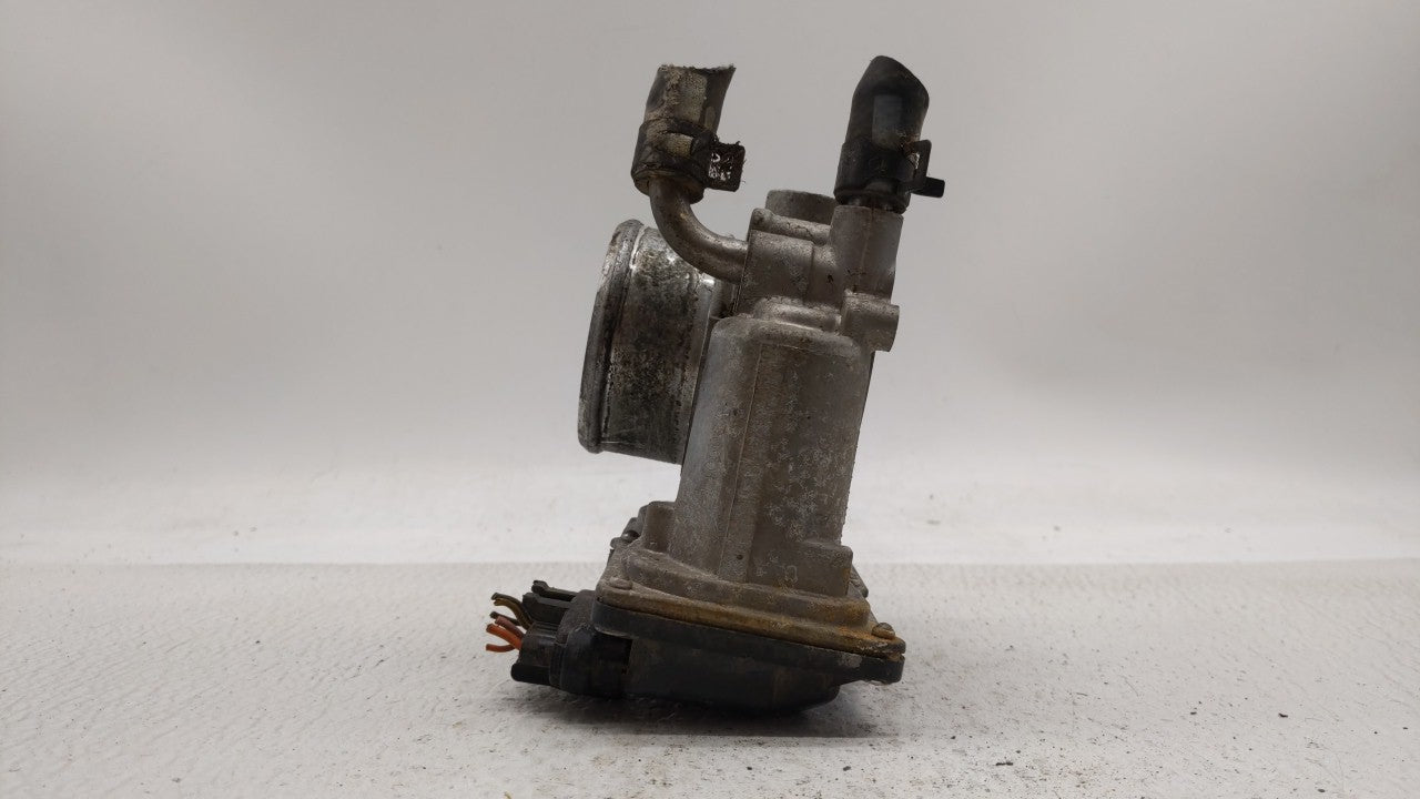 2014-2016 Kia Forte Throttle Body P/N:35100-2B320 Fits Fits 2013 2014 2015 2016 OEM Used Auto Parts - Oemusedautoparts1.com