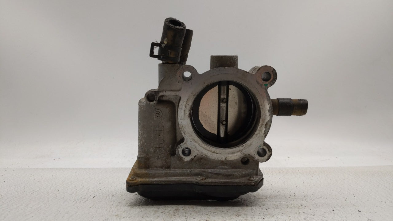 2014-2016 Kia Forte Throttle Body P/N:35100-2B320 Fits Fits 2013 2014 2015 2016 OEM Used Auto Parts - Oemusedautoparts1.com