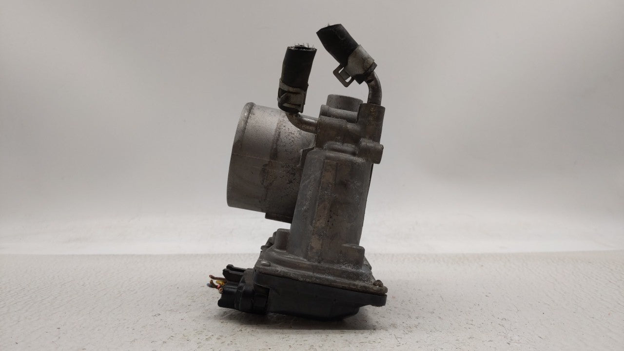 2014-2016 Kia Forte Throttle Body P/N:35100-2E400 Fits Fits 2012 2013 2014 2015 2016 2018 2019 OEM Used Auto Parts - Oemused