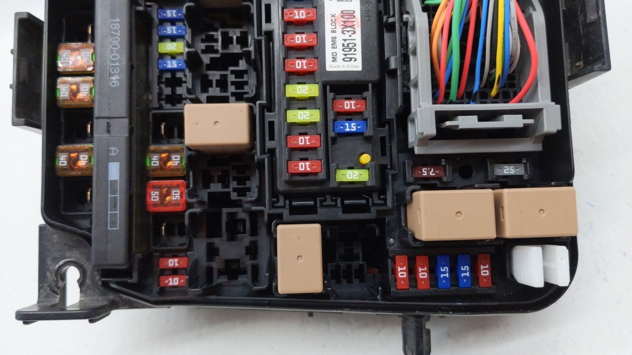 2014-2016 Kia Forte Fusebox Fuse Box Panel Relay Module P/N:91204-A7992 91204-A7630 Fits Fits 2014 2015 2016 OEM Used Auto P