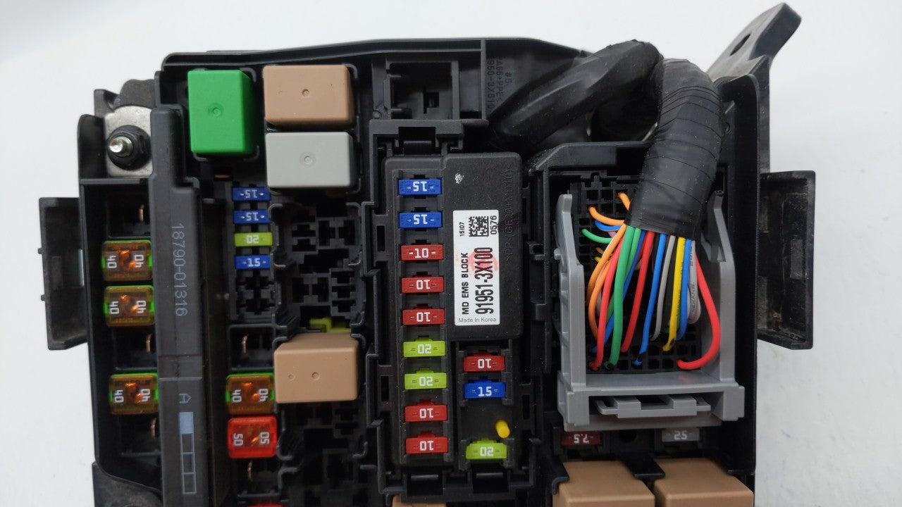 2014-2016 Kia Forte Fusebox Fuse Box Panel Relay Module P/N:91204-A7992 91204-A7630 Fits Fits 2014 2015 2016 OEM Used Auto P