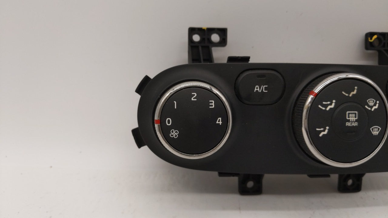 2014-2016 Kia Forte Climate Control Module Temperature AC/Heater Replacement P/N:97250-A7051WK 97250-B0AA0 Fits OEM Used Aut