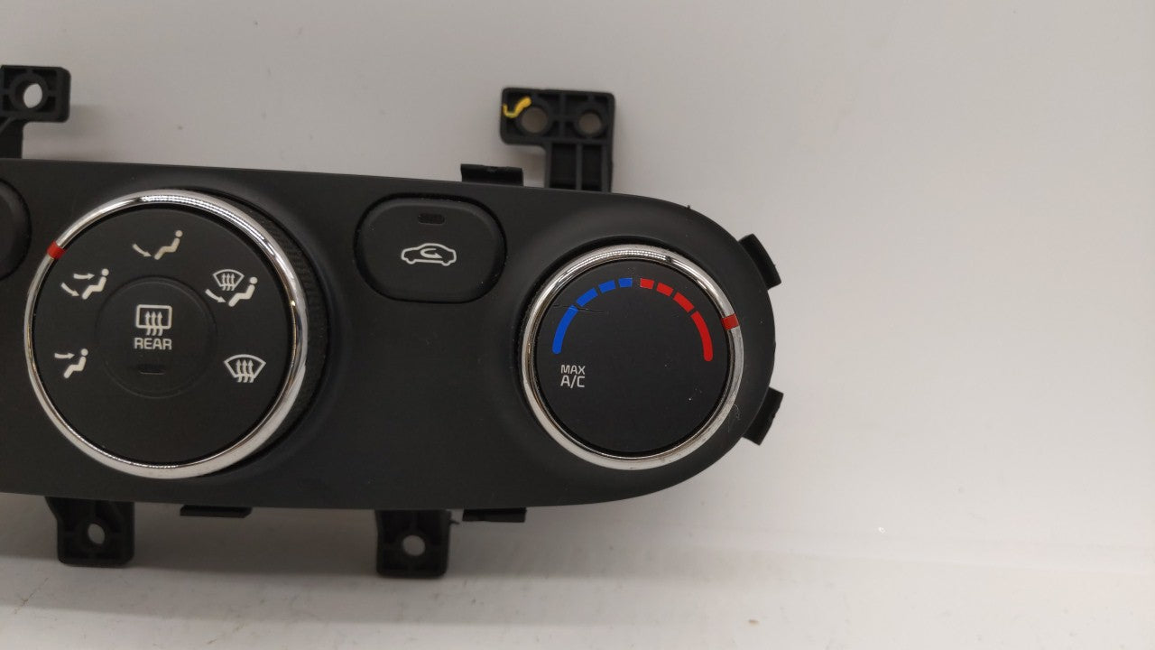 2014-2016 Kia Forte Climate Control Module Temperature AC/Heater Replacement P/N:97250-A7051WK 97250-B0AA0 Fits OEM Used Aut