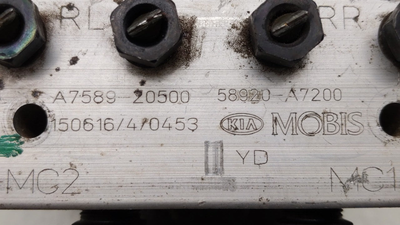 2014-2016 Kia Forte ABS Pump Control Module Replacement P/N:58900-A7200 58920-A7200 Fits Fits 2014 2015 2016 OEM Used Auto P