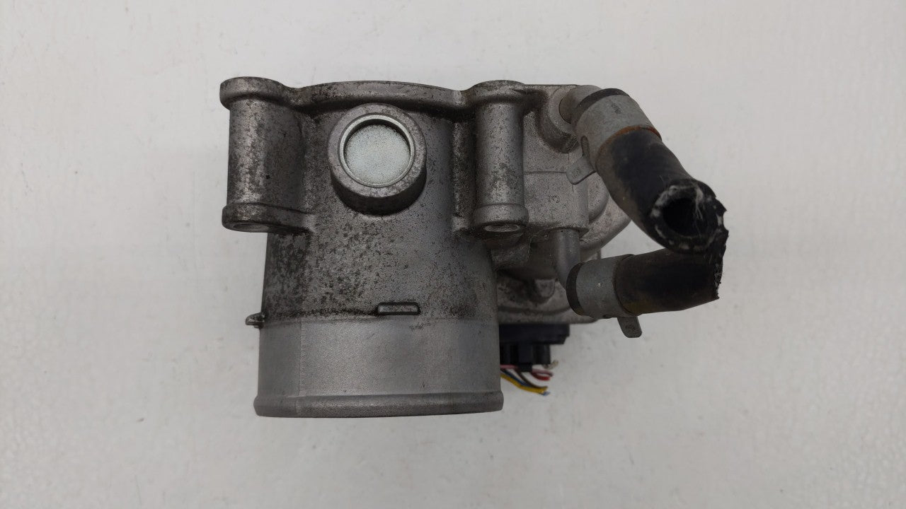 2014-2016 Kia Forte Throttle Body P/N:35100-2E400 Fits Fits 2012 2013 2014 2015 2016 2018 2019 OEM Used Auto Parts - Oemused