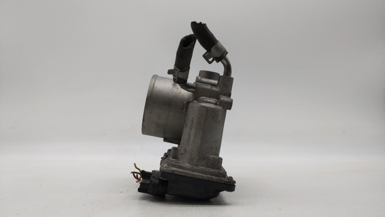 2014-2016 Kia Forte Throttle Body P/N:35100-2E400 Fits Fits 2012 2013 2014 2015 2016 2018 2019 OEM Used Auto Parts - Oemused