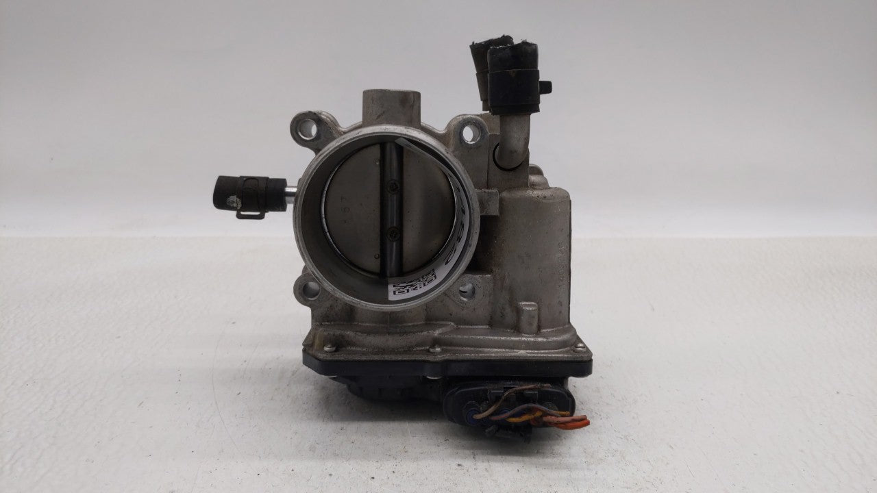 2014-2016 Kia Forte Throttle Body P/N:35100-2B320 Fits Fits 2013 2014 2015 2016 OEM Used Auto Parts - Oemusedautoparts1.com