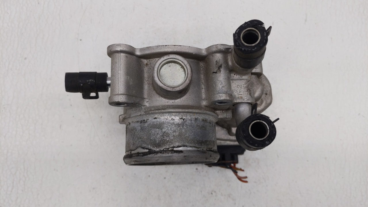 2014-2016 Kia Forte Throttle Body P/N:35100-2B320 Fits Fits 2013 2014 2015 2016 OEM Used Auto Parts - Oemusedautoparts1.com