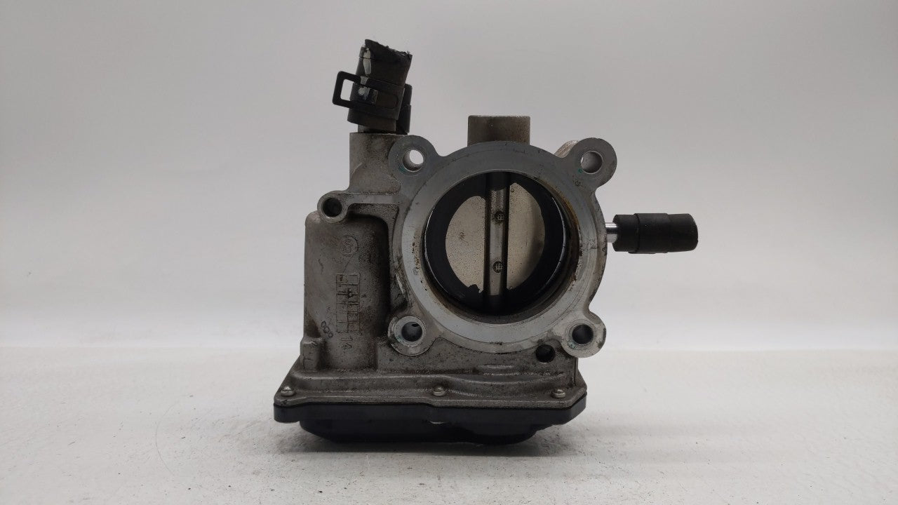 2014-2016 Kia Forte Throttle Body P/N:35100-2B320 Fits Fits 2013 2014 2015 2016 OEM Used Auto Parts - Oemusedautoparts1.com