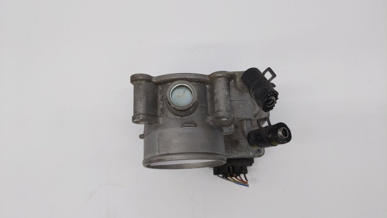 2014-2016 Kia Forte Throttle Body P/N:35100-2E400 Fits Fits 2012 2013 2014 2015 2016 2018 2019 OEM Used Auto Parts - Oemused