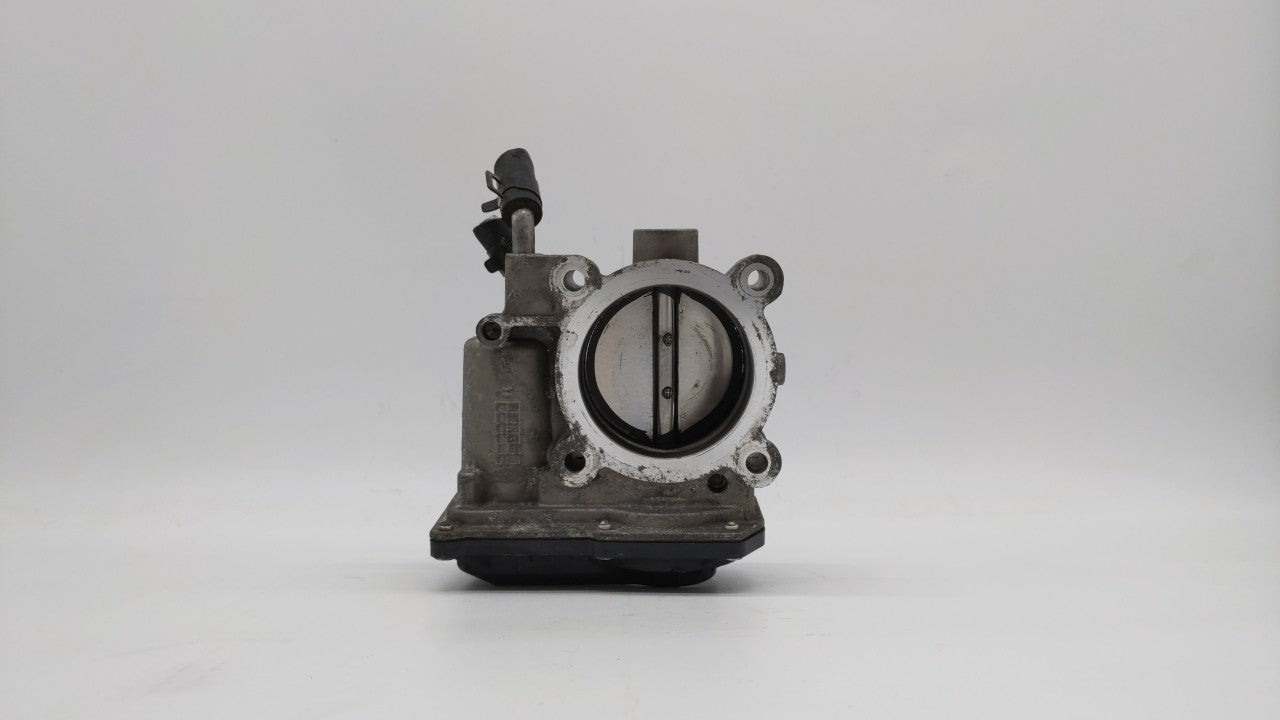 2014-2016 Kia Forte Throttle Body P/N:35100-2E400 Fits Fits 2012 2013 2014 2015 2016 2018 2019 OEM Used Auto Parts - Oemused