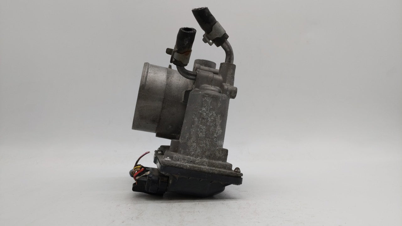 2014-2016 Kia Forte Throttle Body P/N:35100-2E400 Fits Fits 2012 2013 2014 2015 2016 2018 2019 OEM Used Auto Parts - Oemused